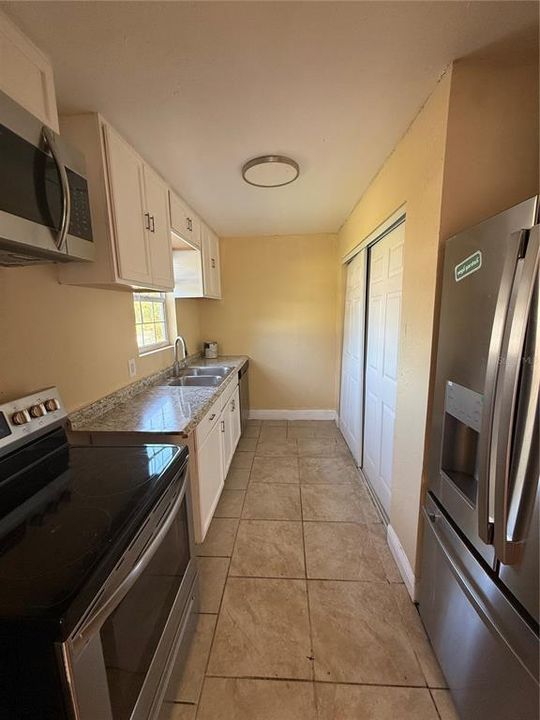 For Sale: $214,999 (3 beds, 1 baths, 792 Square Feet)