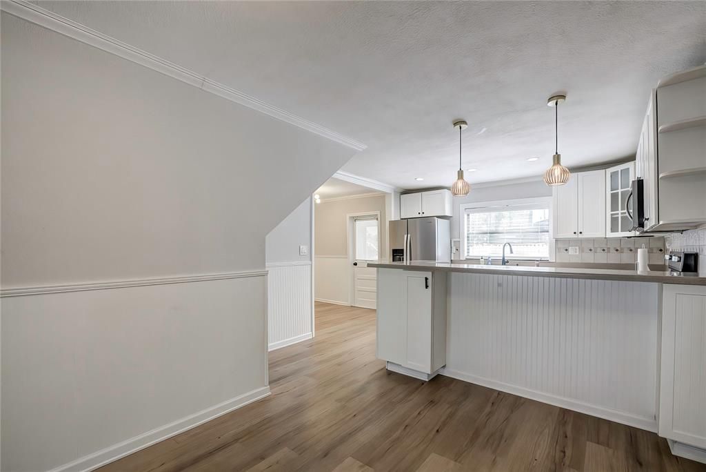 Dining Room / Breakfast Bar