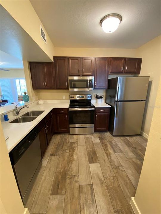 For Rent: $2,500 (3 beds, 2 baths, 1151 Square Feet)