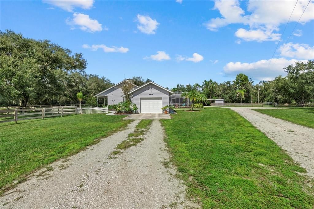 Active With Contract: $750,000 (3 beds, 2 baths, 1682 Square Feet)