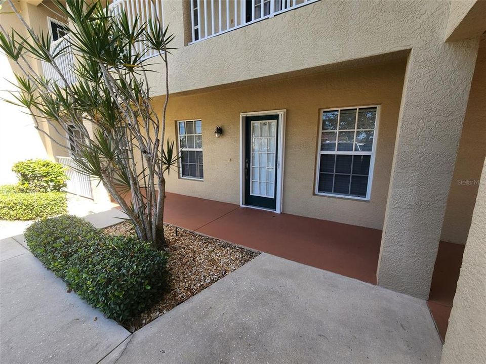 For Sale: $165,000 (2 beds, 2 baths, 1157 Square Feet)