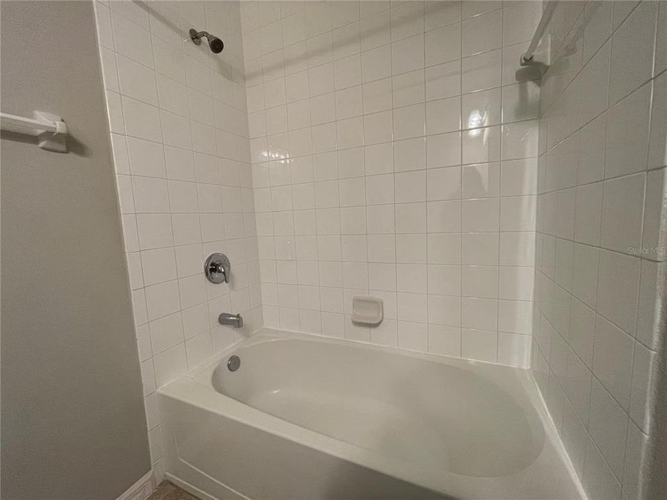 For Rent: $2,295 (3 beds, 2 baths, 1472 Square Feet)