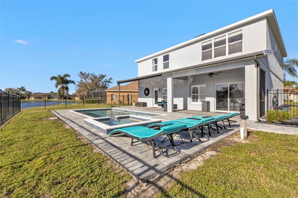 For Sale: $450,000 (4 beds, 2 baths, 2487 Square Feet)