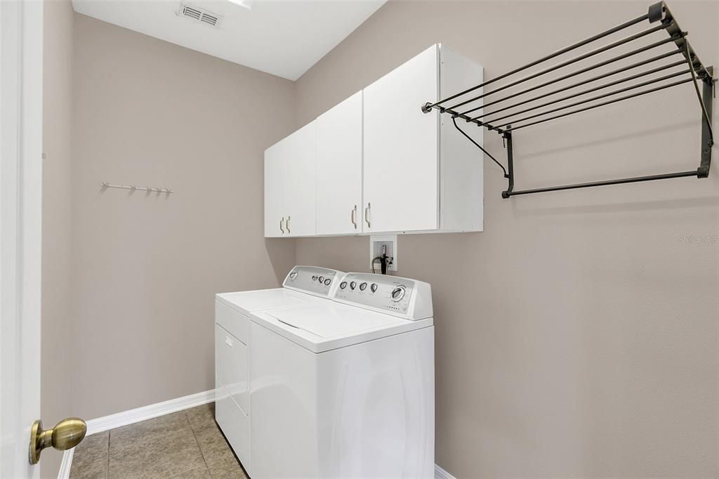 For Sale: $595,000 (3 beds, 2 baths, 2452 Square Feet)