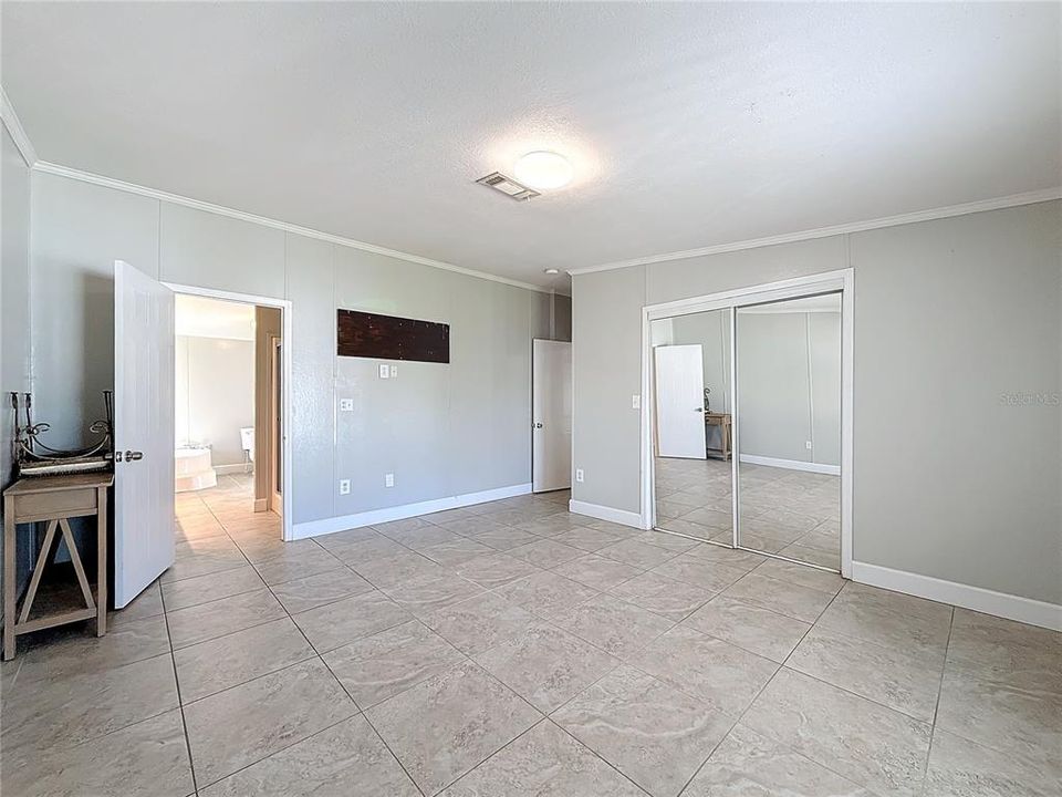 For Sale: $260,000 (4 beds, 2 baths, 1430 Square Feet)