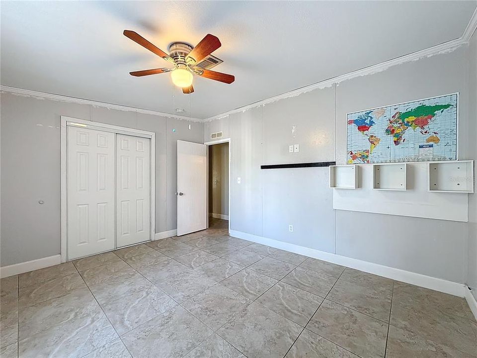 For Sale: $260,000 (4 beds, 2 baths, 1430 Square Feet)