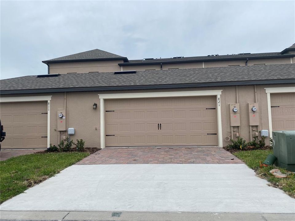 REAR VIEW GARAGE