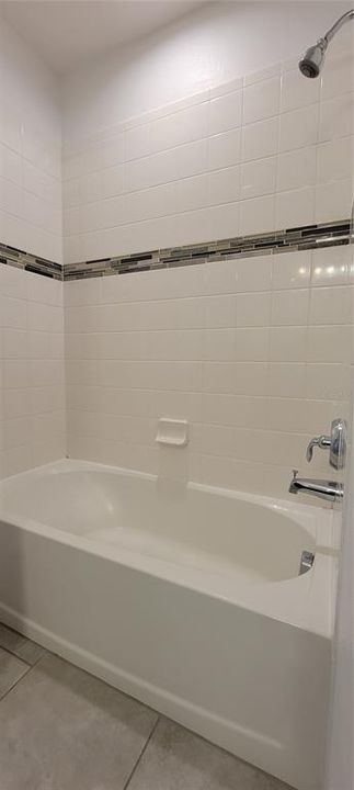 For Rent: $2,400 (3 beds, 2 baths, 1704 Square Feet)