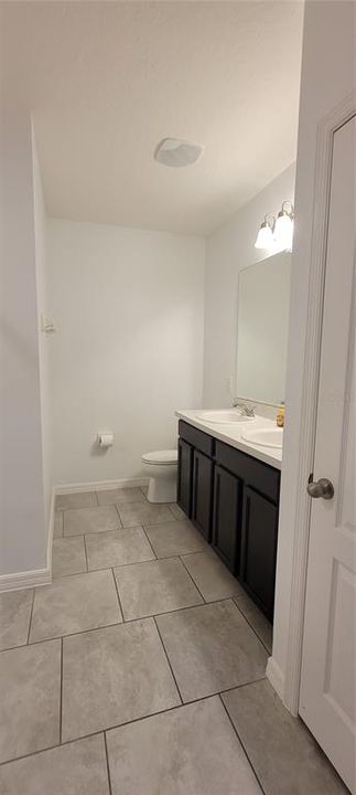 For Rent: $2,400 (3 beds, 2 baths, 1704 Square Feet)