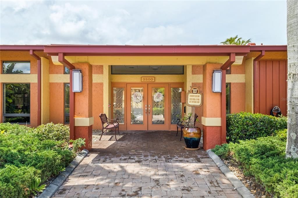 For Sale: $499,000 (2 beds, 2 baths, 2064 Square Feet)