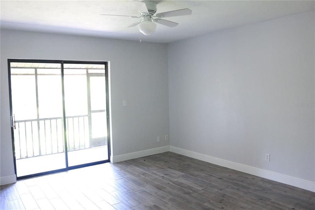 For Rent: $2,400 (2 beds, 2 baths, 1335 Square Feet)