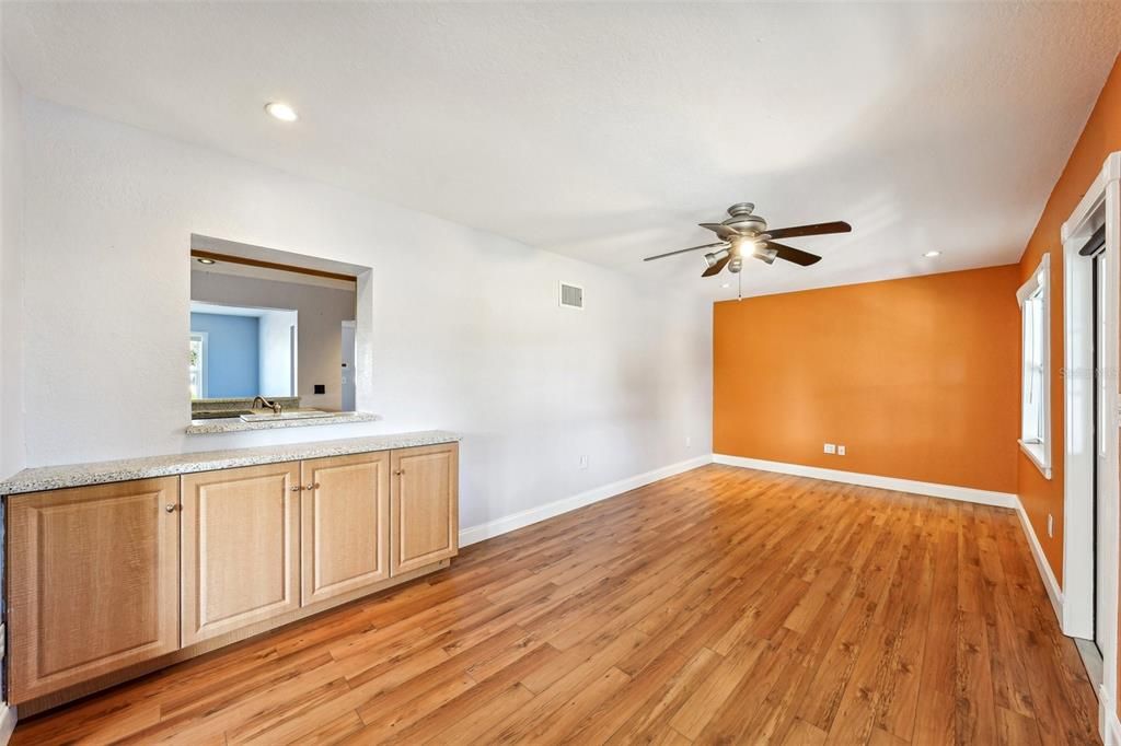 Bonus room with passthrough to kitchen