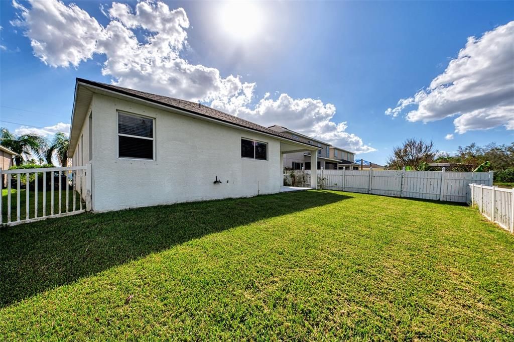 For Sale: $359,900 (3 beds, 2 baths, 2035 Square Feet)