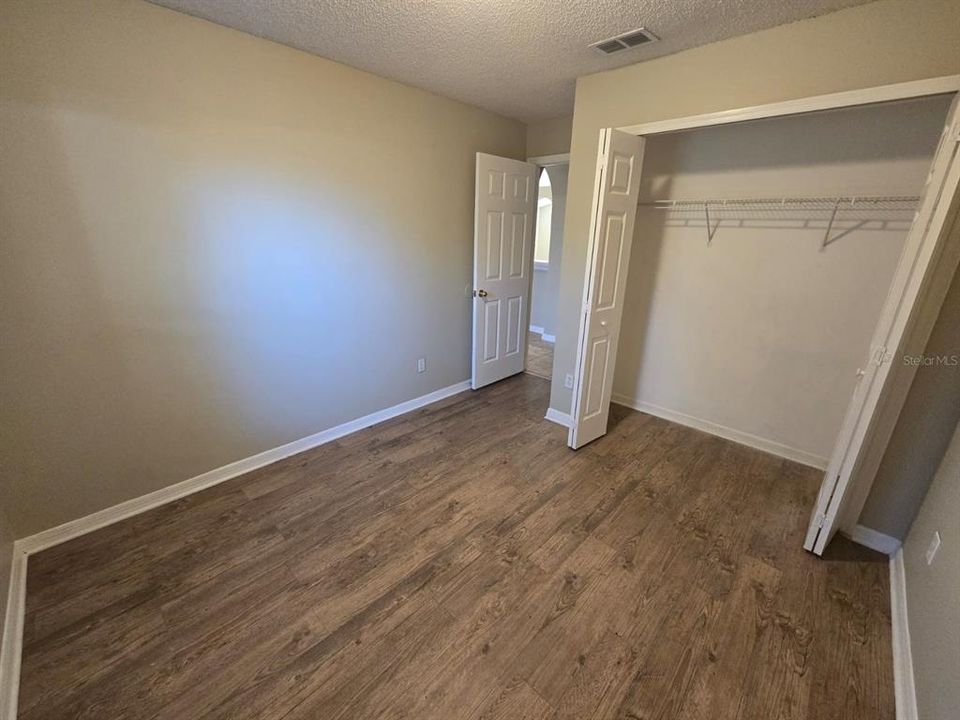 For Sale: $299,900 (3 beds, 2 baths, 1642 Square Feet)