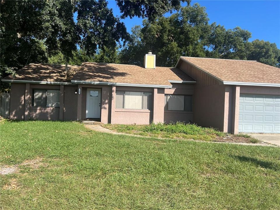 For Sale: $450,000 (3 beds, 2 baths, 1952 Square Feet)