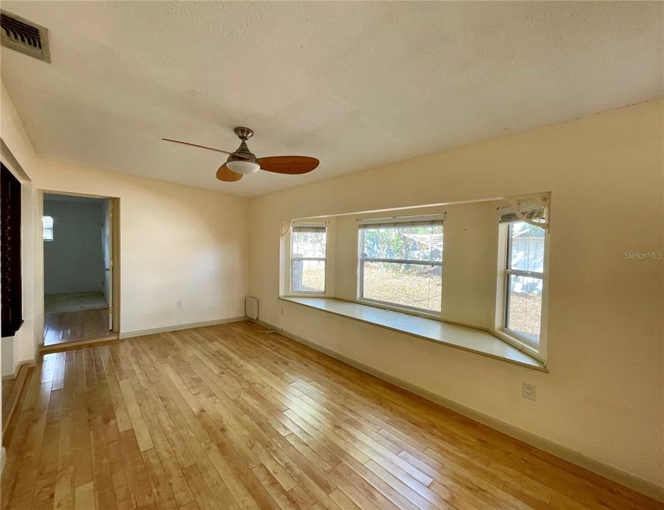 Family Room 2 With Window Seat