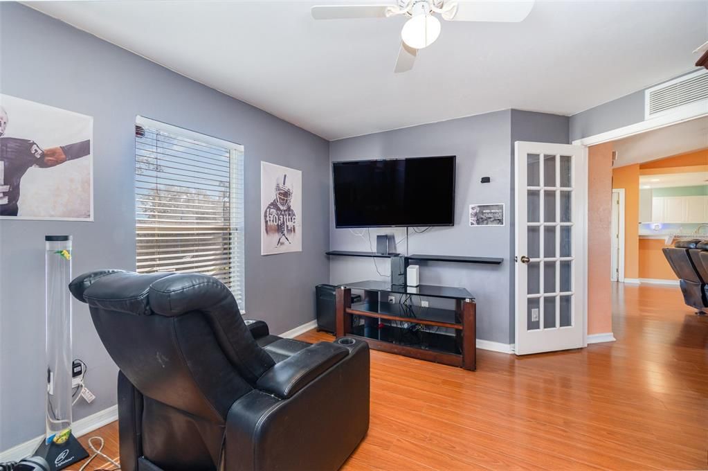 For Sale: $339,900 (3 beds, 2 baths, 1793 Square Feet)