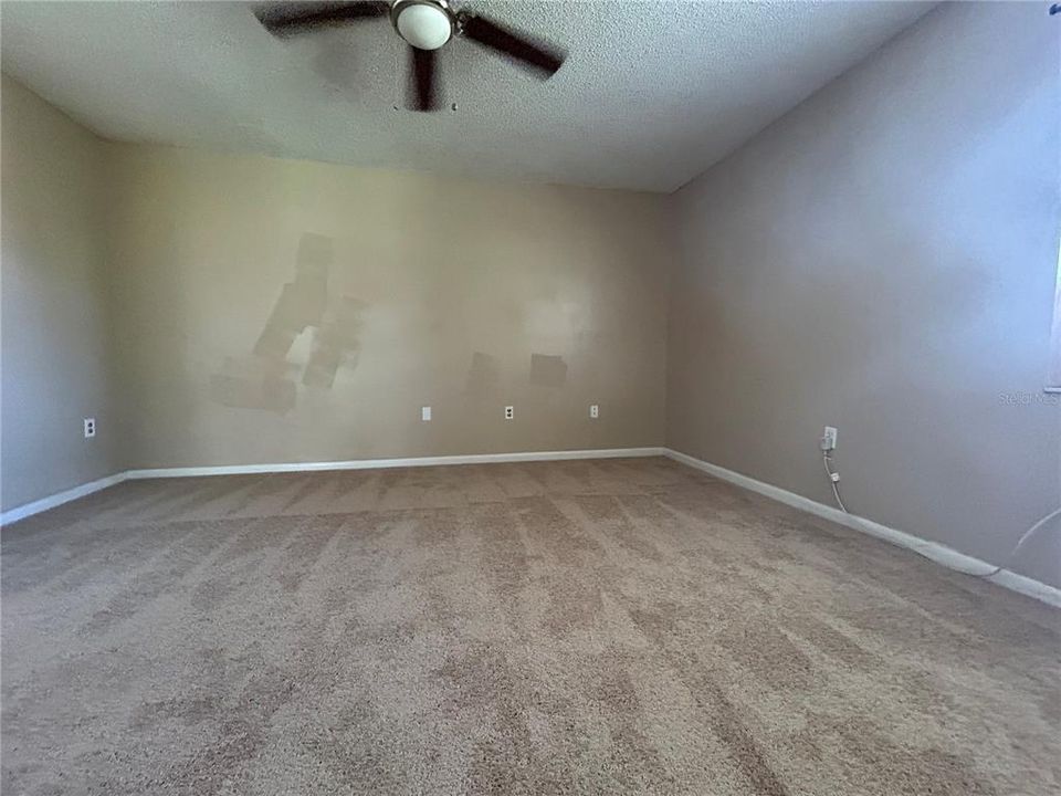 For Sale: $259,900 (3 beds, 2 baths, 1467 Square Feet)