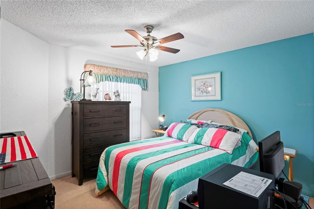 For Sale: $267,500 (2 beds, 2 baths, 1378 Square Feet)