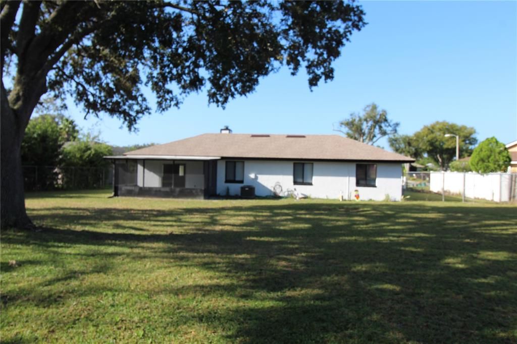 For Sale: $459,900 (3 beds, 2 baths, 1703 Square Feet)