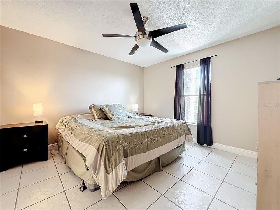 For Sale: $420,000 (4 beds, 2 baths, 1839 Square Feet)