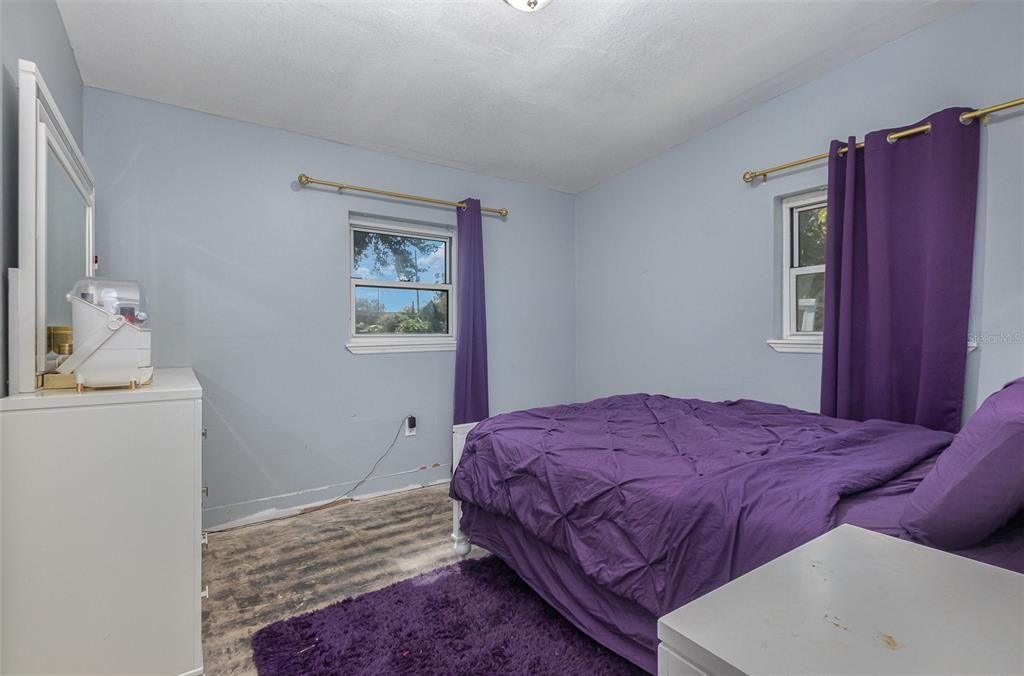 For Sale: $259,000 (3 beds, 1 baths, 1093 Square Feet)