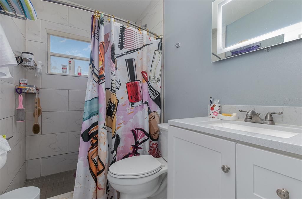 For Sale: $259,000 (3 beds, 1 baths, 1093 Square Feet)