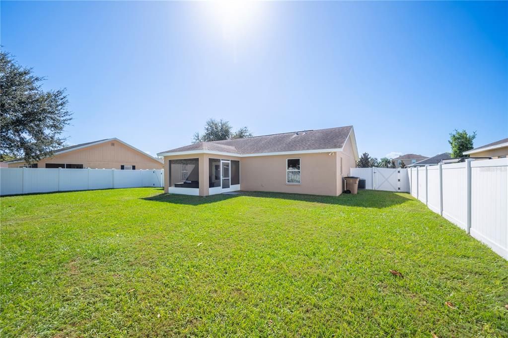 Active With Contract: $312,500 (3 beds, 2 baths, 1303 Square Feet)