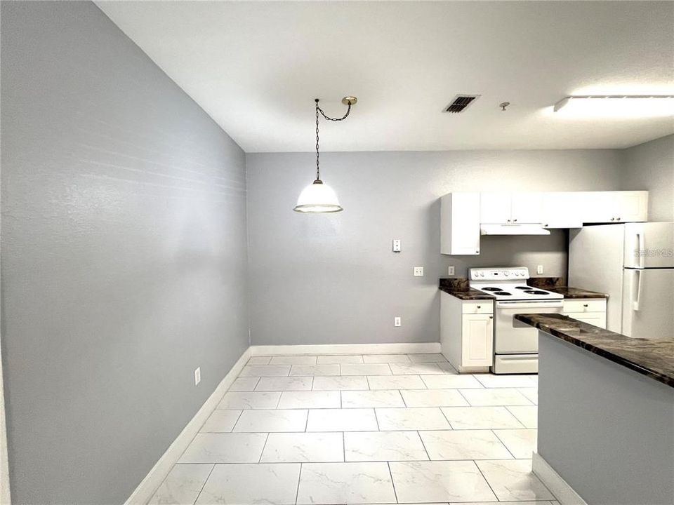 For Rent: $1,650 (2 beds, 2 baths, 1106 Square Feet)