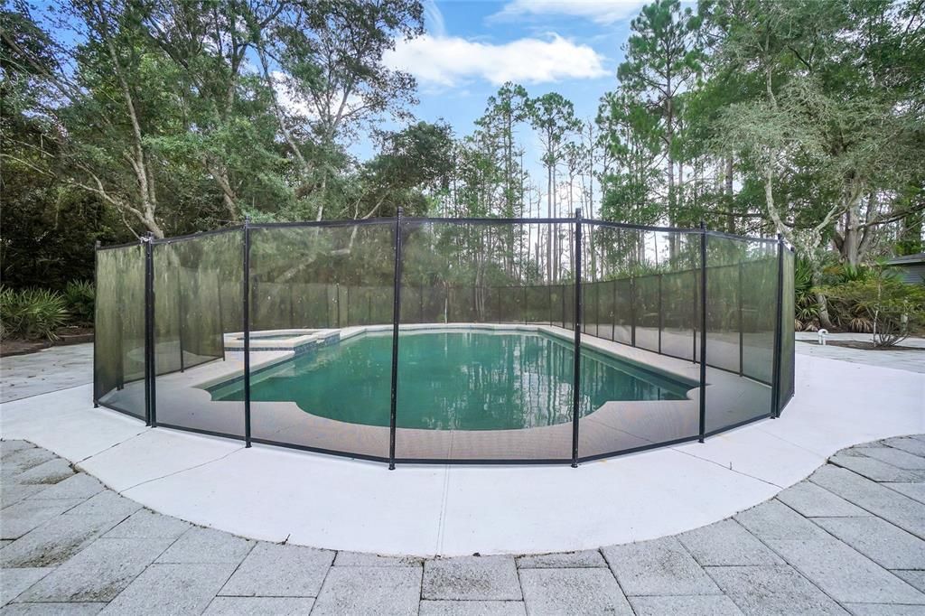 Pool/ safety fencing