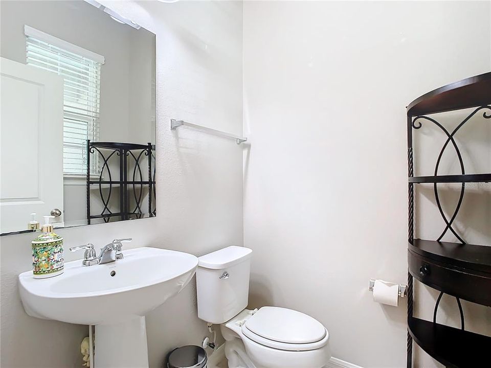 For Sale: $475,000 (3 beds, 2 baths, 1912 Square Feet)