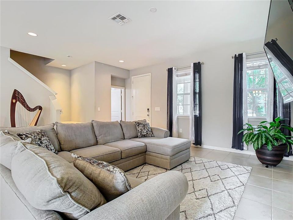 For Sale: $475,000 (3 beds, 2 baths, 1912 Square Feet)