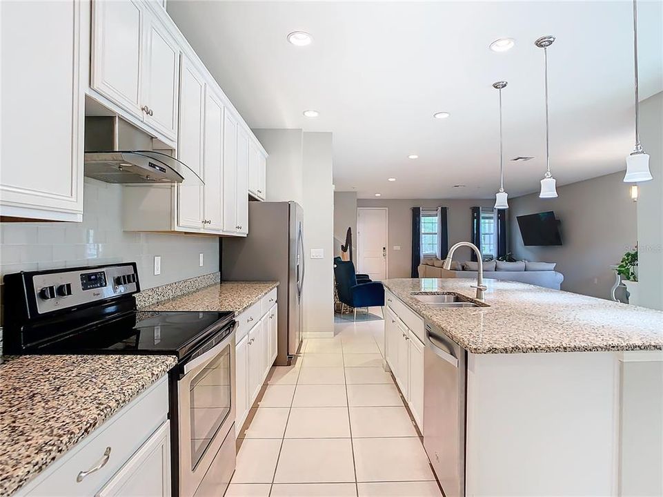 For Sale: $475,000 (3 beds, 2 baths, 1912 Square Feet)