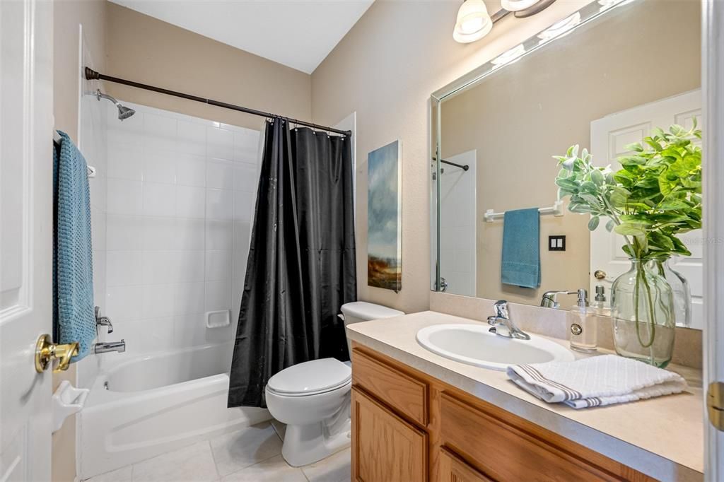 For Sale: $334,900 (2 beds, 2 baths, 1378 Square Feet)