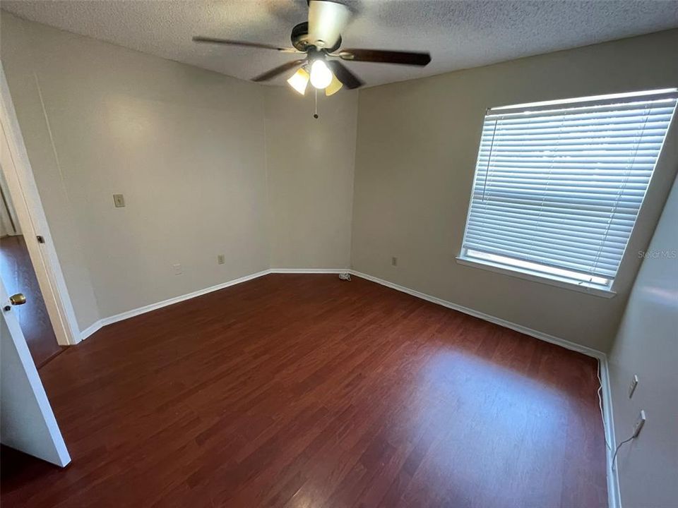 For Rent: $1,450 (2 beds, 1 baths, 851 Square Feet)