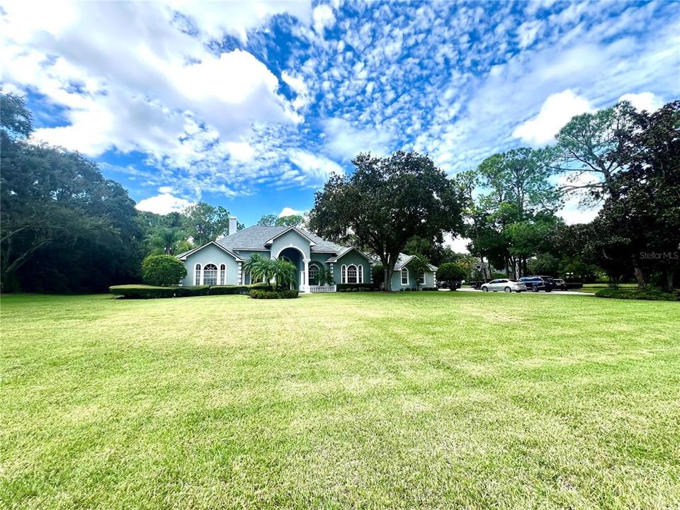 For Sale: $1,699,999 (5 beds, 3 baths, 3951 Square Feet)