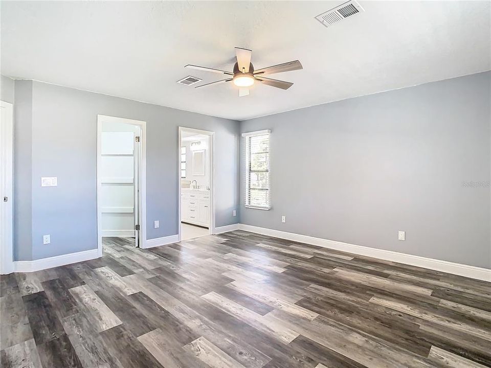 For Sale: $460,000 (3 beds, 2 baths, 1786 Square Feet)