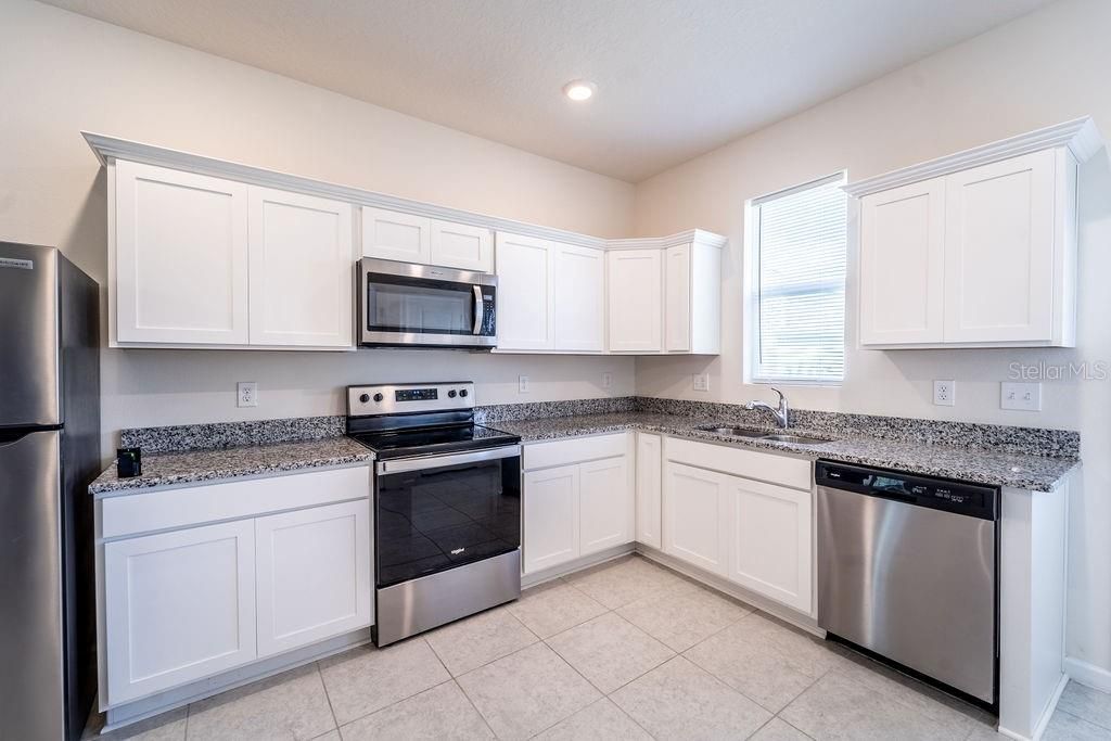 For Sale: $299,900 (3 beds, 2 baths, 1174 Square Feet)