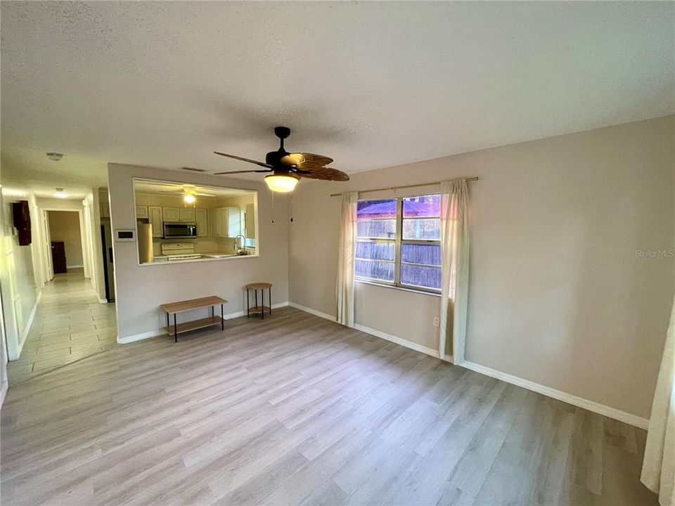 For Rent: $2,450 (3 beds, 1 baths, 1248 Square Feet)