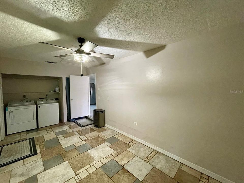 For Rent: $2,450 (3 beds, 1 baths, 1248 Square Feet)