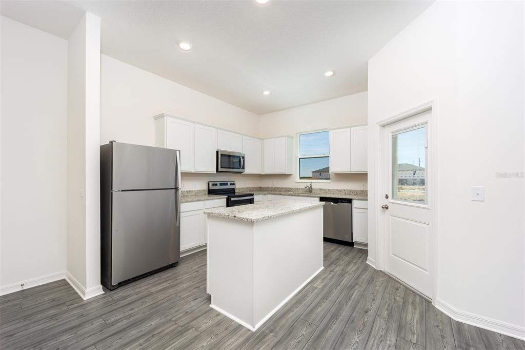 For Sale: $311,900 (3 beds, 2 baths, 1731 Square Feet)