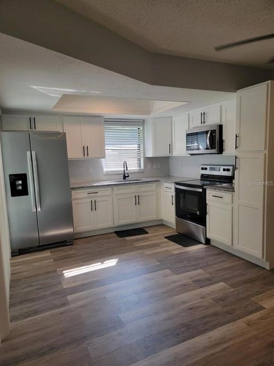 For Rent: $1,750 (2 beds, 1 baths, 621 Square Feet)