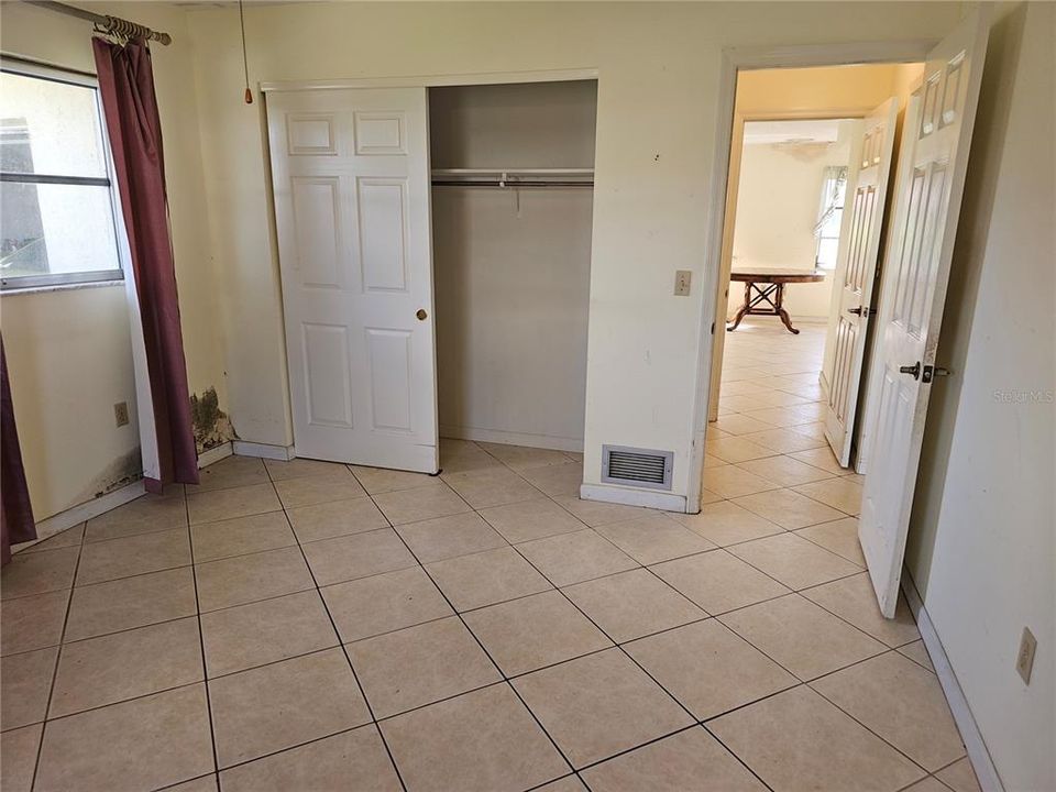 For Sale: $350,000 (2 beds, 2 baths, 1492 Square Feet)