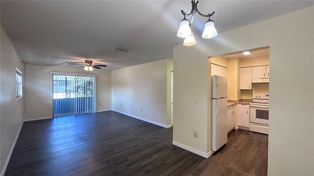 For Rent: $1,450 (2 beds, 2 baths, 962 Square Feet)