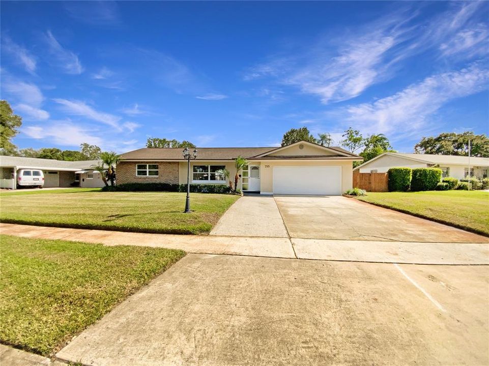 For Sale: $395,000 (3 beds, 2 baths, 1584 Square Feet)