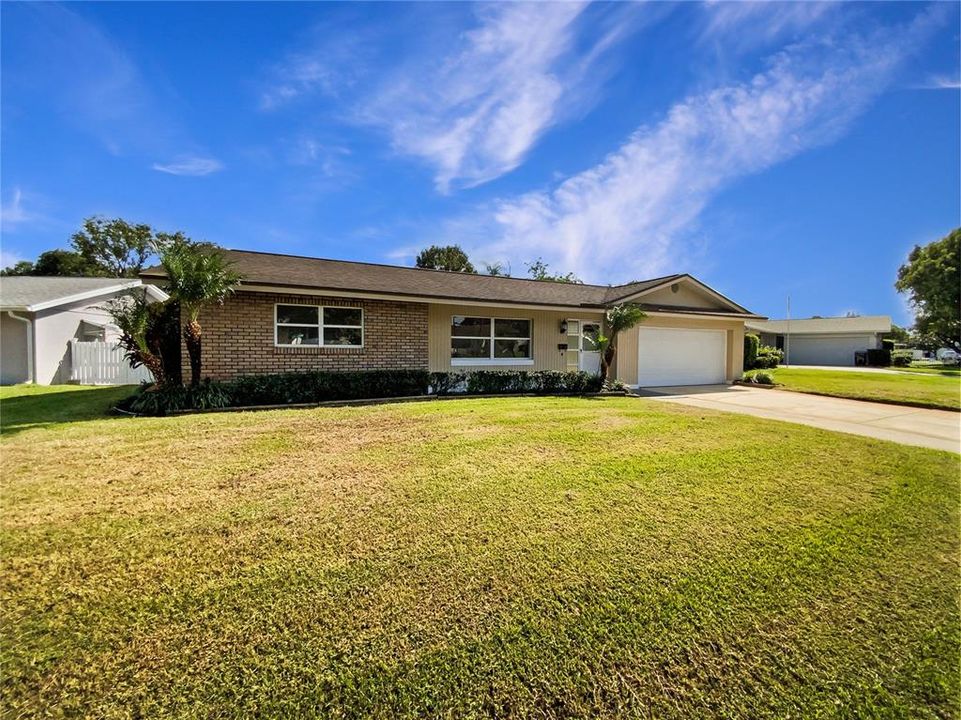 For Sale: $395,000 (3 beds, 2 baths, 1584 Square Feet)