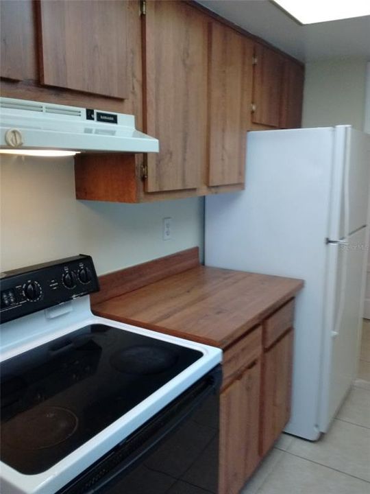 For Rent: $1,350 (1 beds, 1 baths, 781 Square Feet)