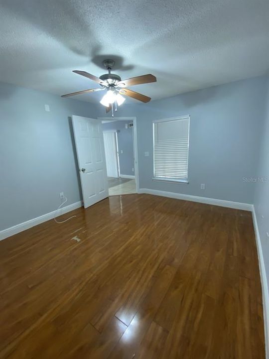 For Sale: $190,000 (2 beds, 2 baths, 874 Square Feet)