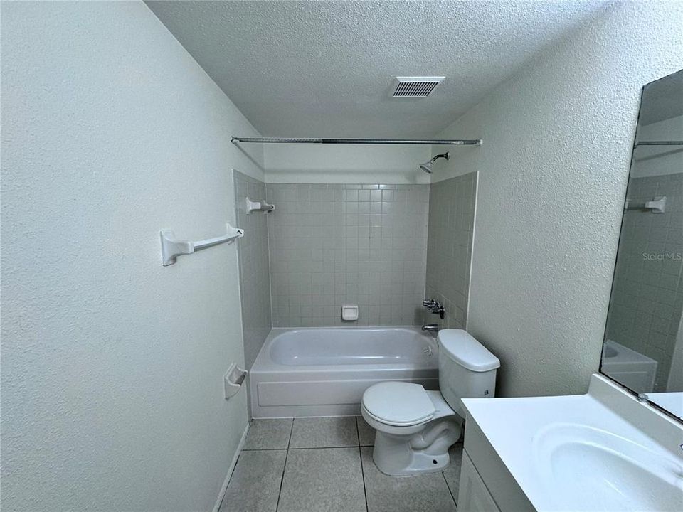 For Sale: $135,000 (1 beds, 1 baths, 742 Square Feet)