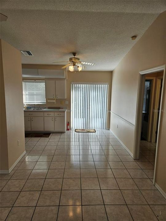 For Sale: $249,900 (2 beds, 2 baths, 1008 Square Feet)